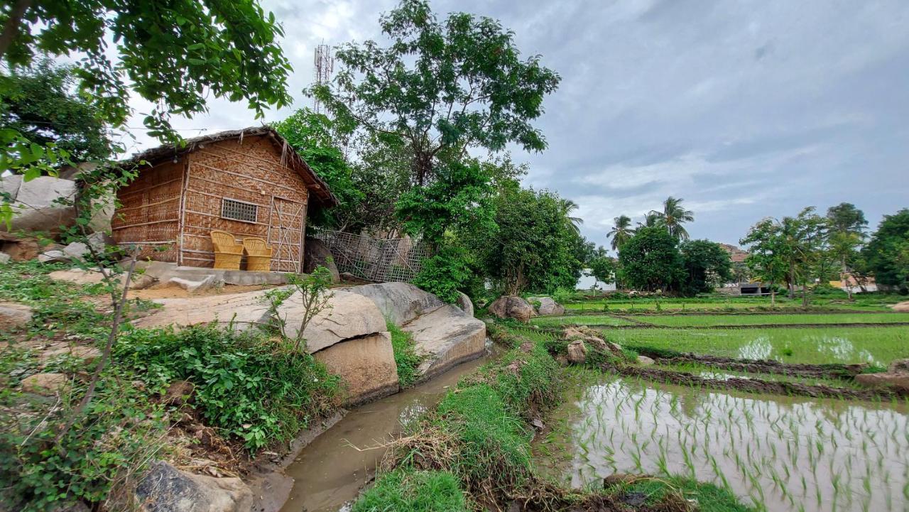 Sunrise Guest House & Restaurant Hampi Luaran gambar