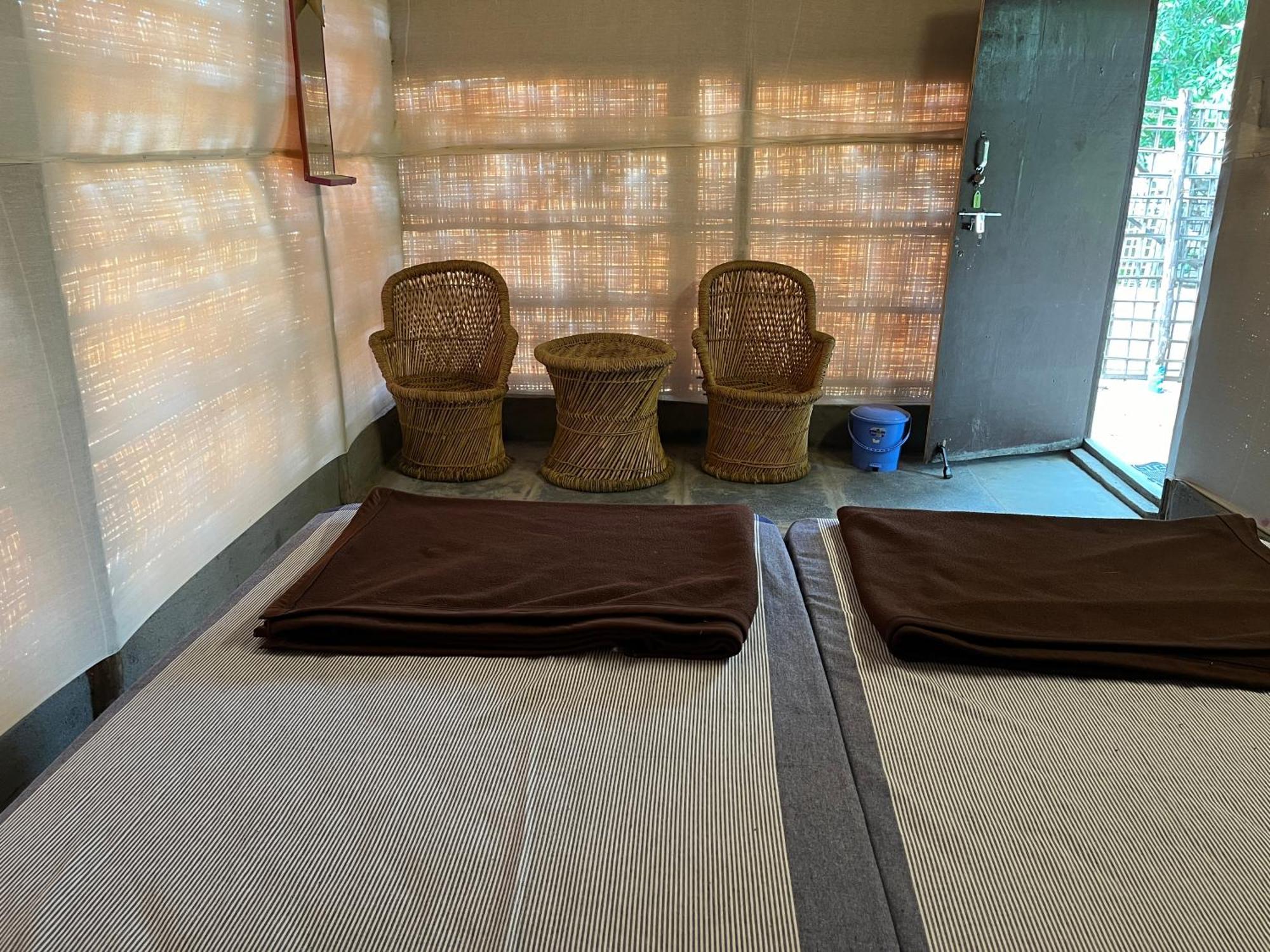 Sunrise Guest House & Restaurant Hampi Luaran gambar