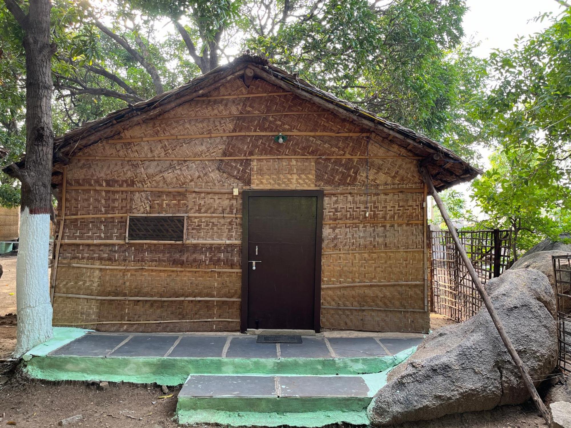 Sunrise Guest House & Restaurant Hampi Luaran gambar